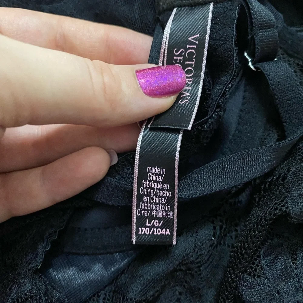 Victoria’s Secret- Sheer lace slip dress - Picture 4 of 5